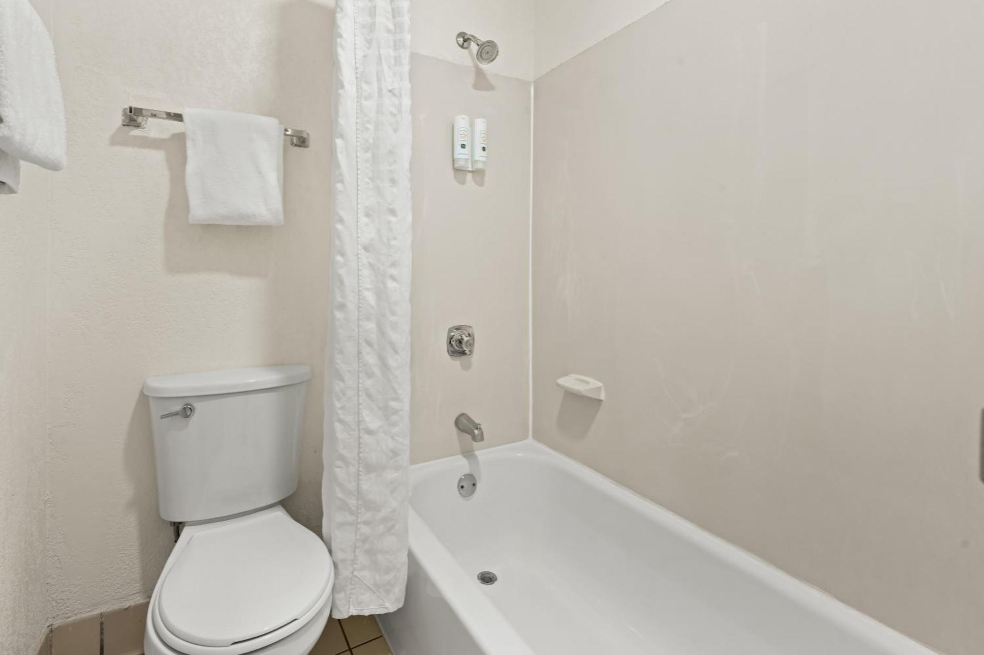 Quality Inn Rocky Mount Exterior photo