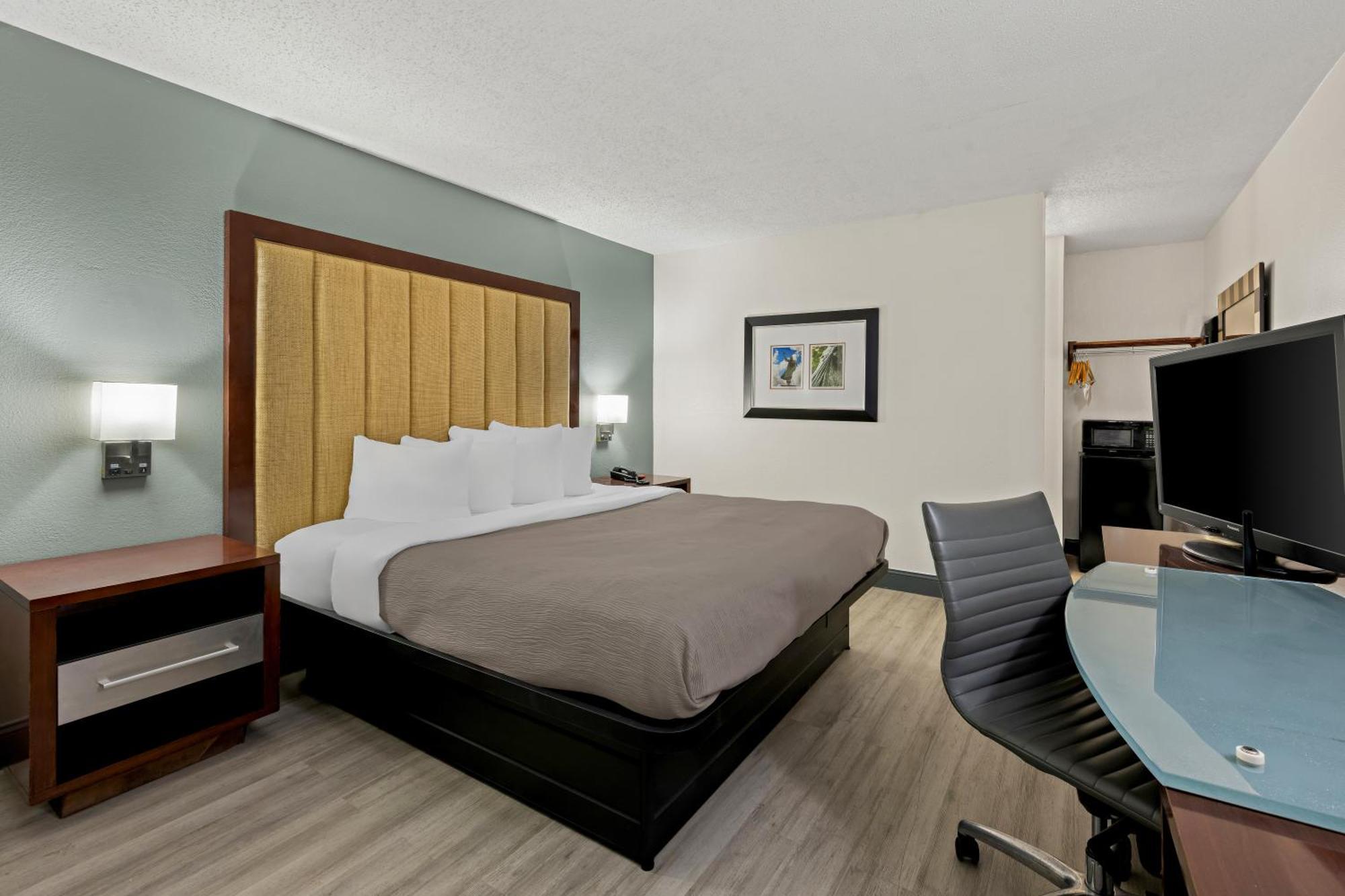 Quality Inn Rocky Mount Exterior photo